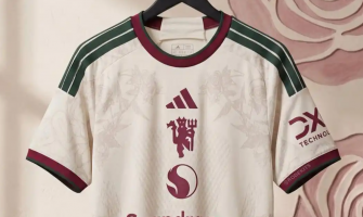 Manchester Uniteds New Jersey hylder klassisk signaturdesign