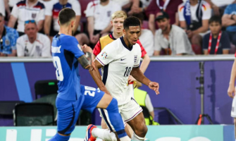 Danmark tabte, hvilket hjalp England med at holde førstepladsen