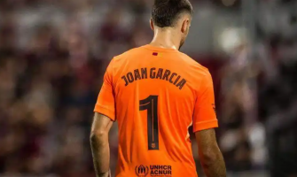 Barcelonas målmand kan blive tvunget til at opgive sin nummer 1-trøje