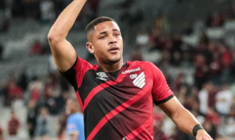 Arvingen til nr. 10 trøjen?