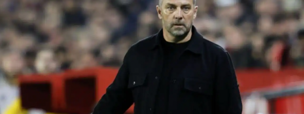 60-årige Flick stormer ud af omklædningsrummet i vrede!