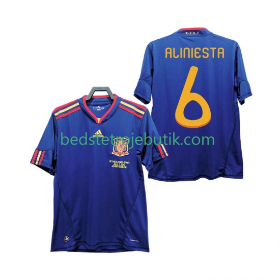 Spanien Andres Iniesta 6 Retro Mænd Udebane Fodboldtrøje 2010 Kortærmet